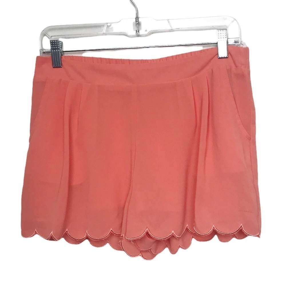 Mine Coral Scallop Hem Shorts Medium
